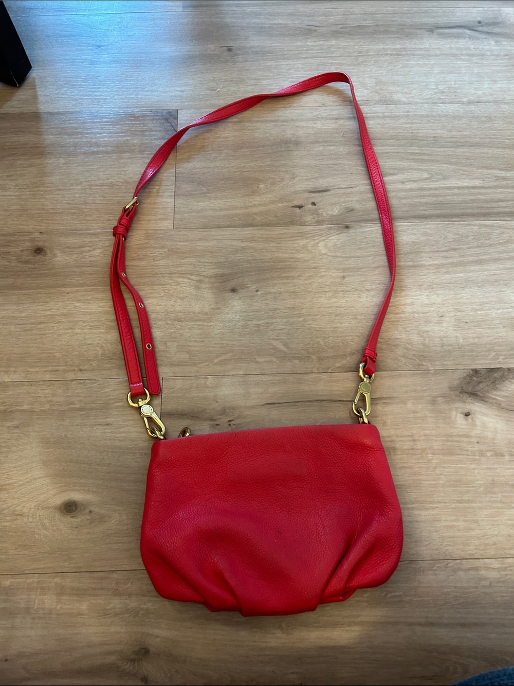 Marc by Marc Jacobs Red Leather Clutch with Gold Plaque - Picture 3 of 7